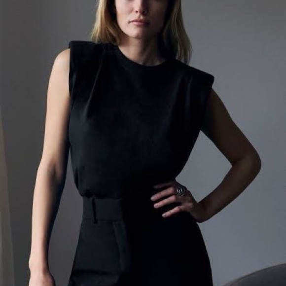 Zara Tops - Zara Black  shoulder pad top nwot​